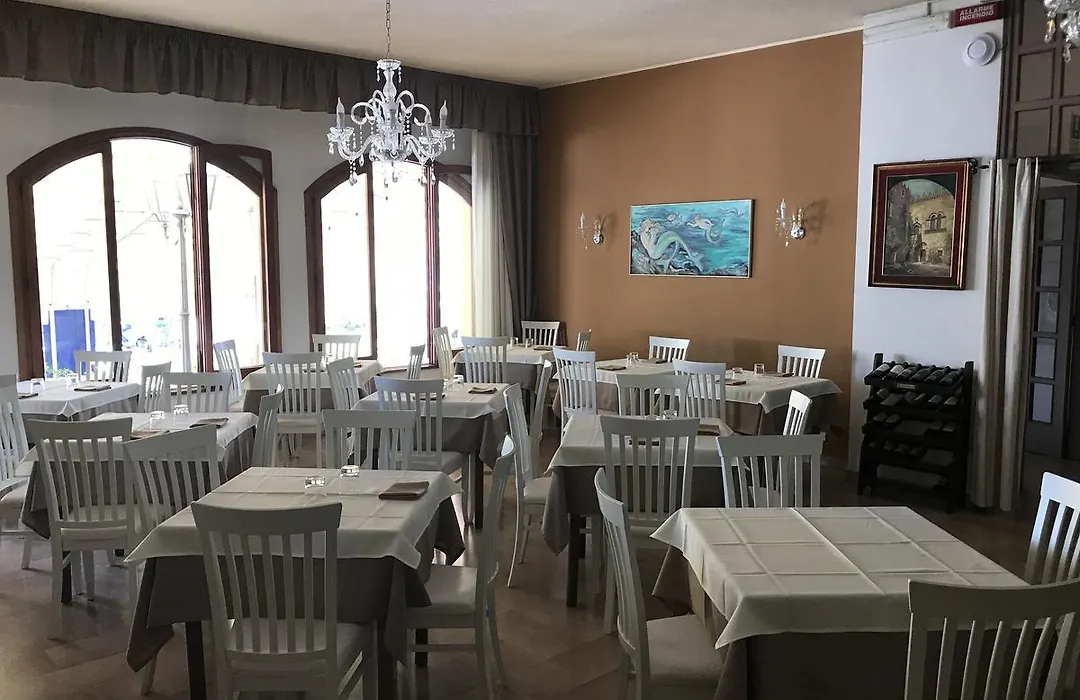 Hotel La Sirenetta-1