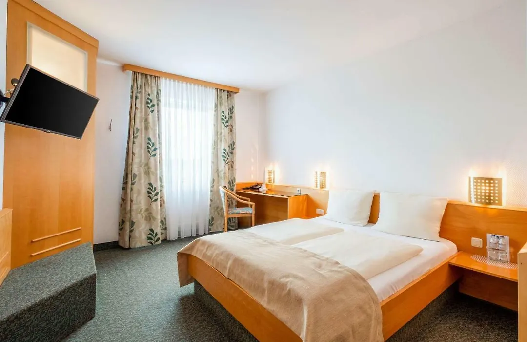 Quality Hotel Bielefeld-1