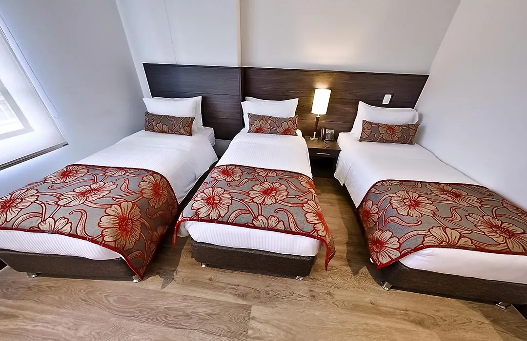 AZ Hotel-1