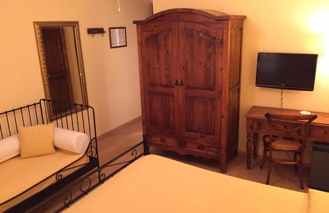 Hotel Il Caminetto-1
