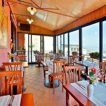 Hotel Ristorante Garibaldi-2