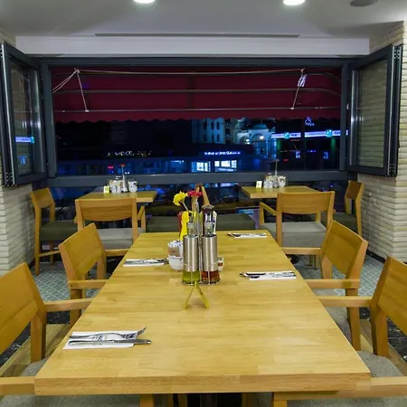 Empire Suite Hotel-2