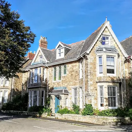 Treventon Guest House-3