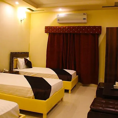 Hotel Day In Lahore-3