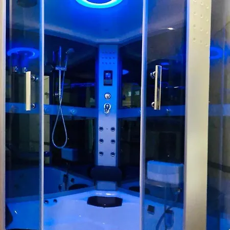 Parisa Suite-3