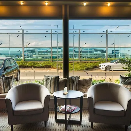 Comm Hotel Poznan Airport-3