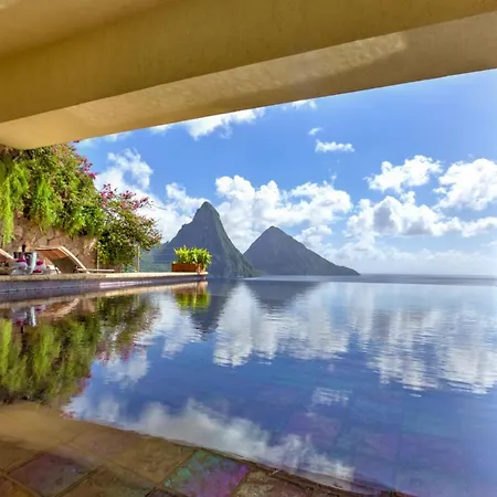 Jade Mountain-3
