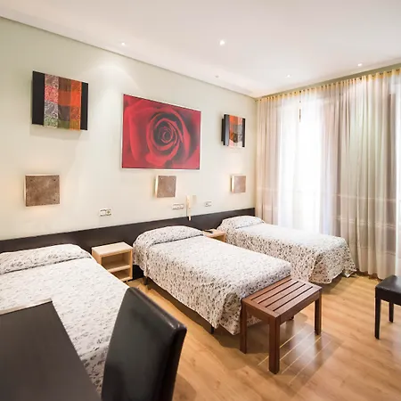 Hostal Manuela By Gaiarooms-3