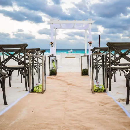 Park Royal Beach Cancun-2