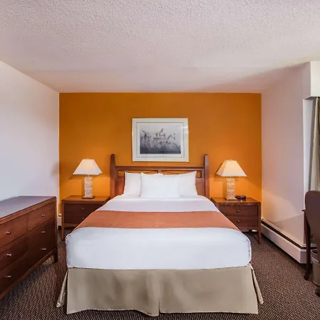 Howard Johnson Hotel By Wyndham Victoria-3