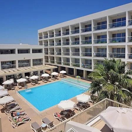 Nelia Gardens-3