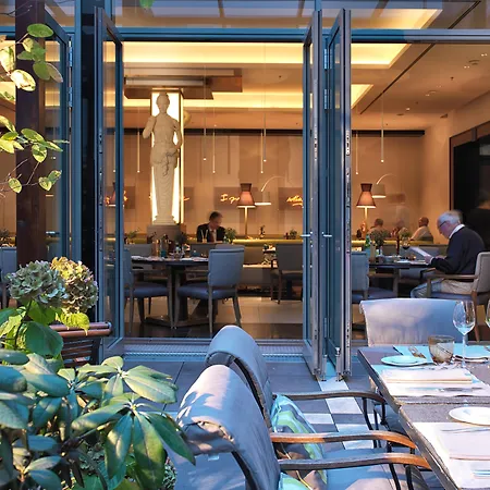 Rocco Forte Hotel De Rome-3