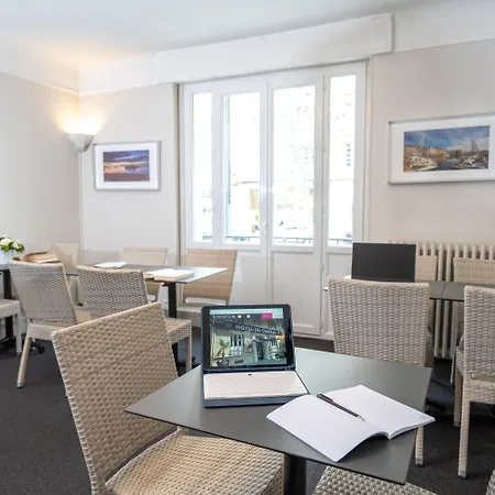 Logis Hotel Du Chateau-3