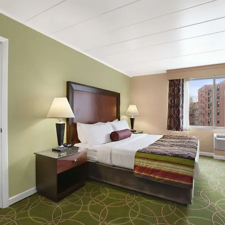 Days Inn By Wyndham Penn State-2