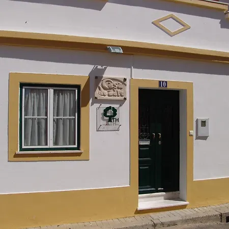 Casa Do Adro Da Igreja Turismo De Habitacao-3