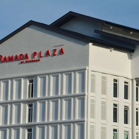 Ramada Plaza By Wyndham Chao Fah Phuket-3