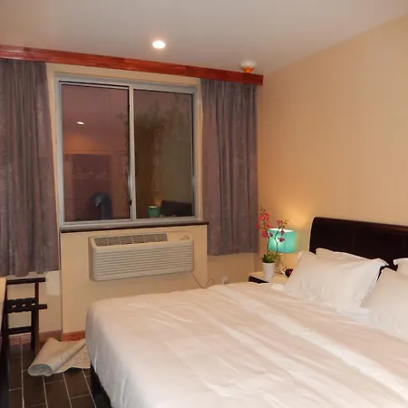 Quality Inn Near Sunset Park-2