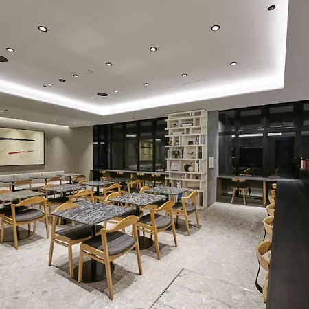 Oakwood Hotel Oike Kyoto-2