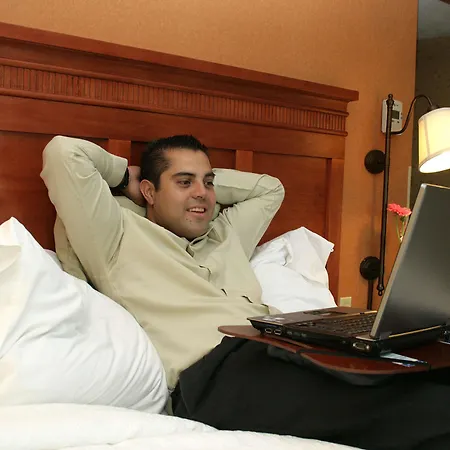 Hampton Inn By Hilton Guadalajara-Aeropuerto-2