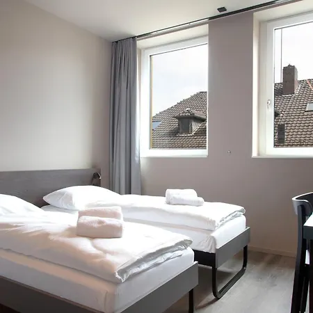 Meininger Hotel Bremen Hauptbahnhof-3