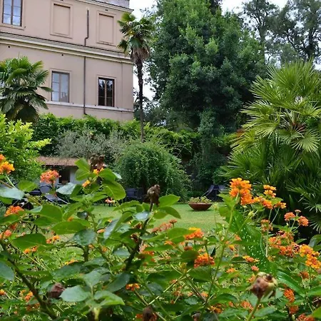 Villa Riari Garden-3