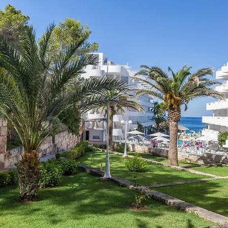 Fergus Style Cala Blanca Suites-2