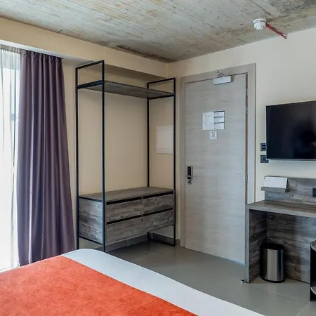 Alavits Hotel By St Hotels-3