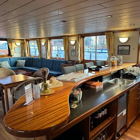 Hotelboat Angeline-2