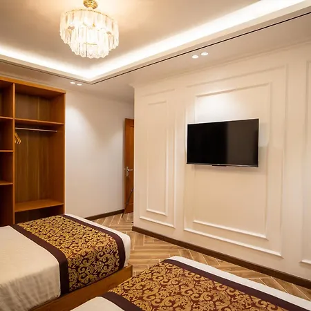 La Fleur Premium Central Apartment Hotel-3