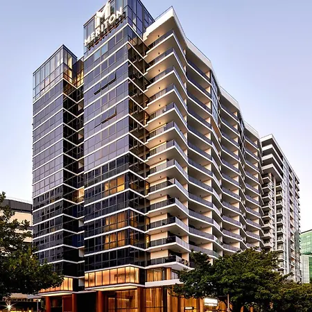 Meriton Suites Canberra-2