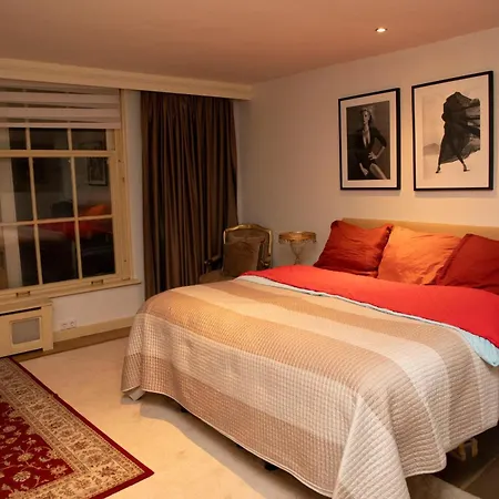 Red Light District B & B Canal View-3