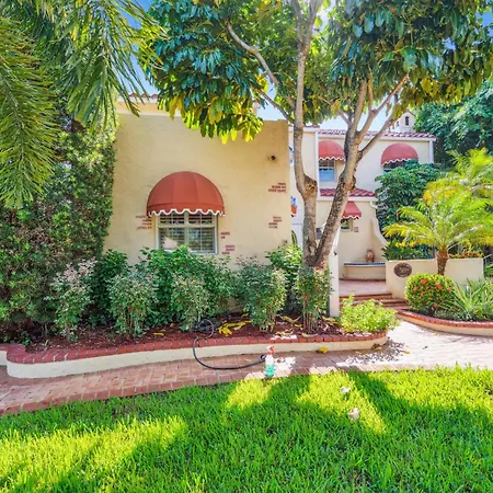 Banyan House Vacation Rentals-3