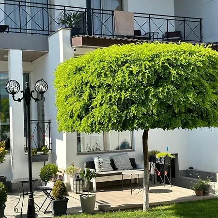 Garden Lounge Hotel-3