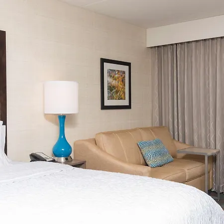 Hampton Inn Bloomington-2