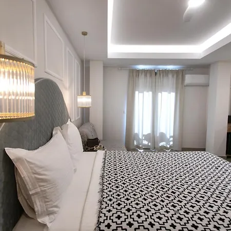 Paradise Hotel-2
