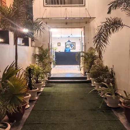 Hotel Mavens White Artemis Hospital Road Sector 52 Gurgaon-2