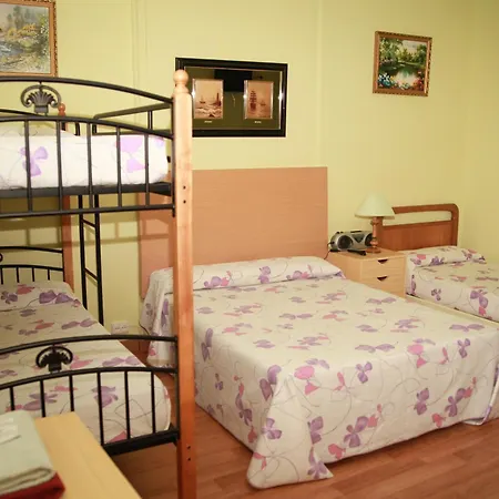 Hostal Loyola-3