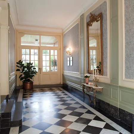 La Porte Cochere-3