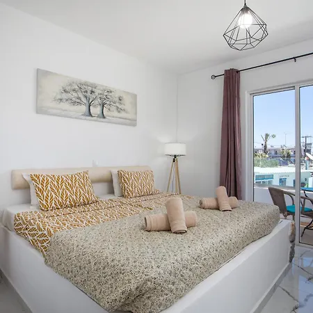 Lisabeth Apartments-2