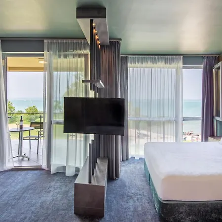 Hotel Azur Premium-2