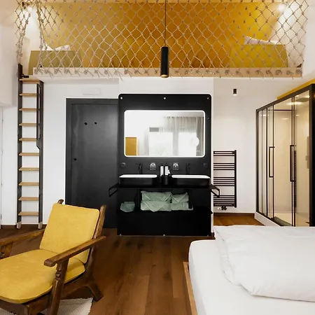 Michlhaus Nature And Suites - Dolomiten-Worldhertiage, Family & Pool-2
