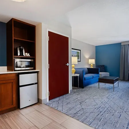Holiday Inn Express & Suites Cincinnati Riverfront By Ihg-2