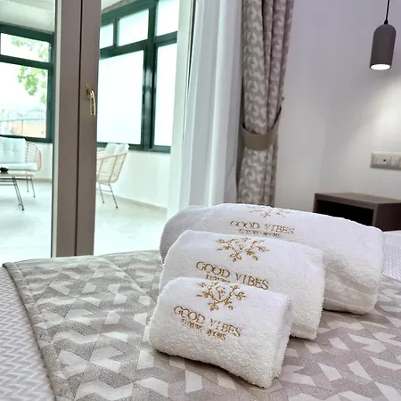 Good Vibes Luxury Rooms-2