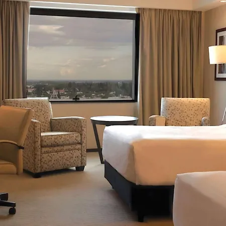 Hilton Mendoza-3