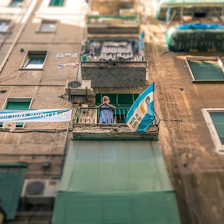 Mira Maradona-3