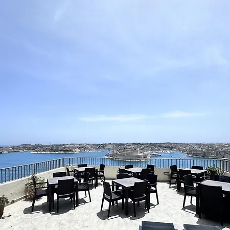 Grand Harbour Hotel-3
