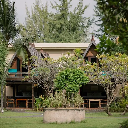 Vila Ombak-2