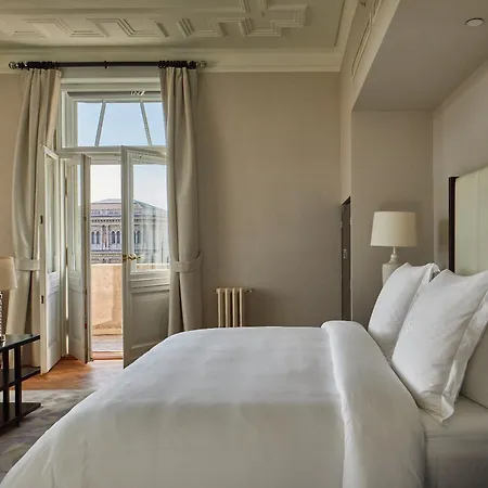 Four Seasons Hotel Gresham Palace Budapest-3
