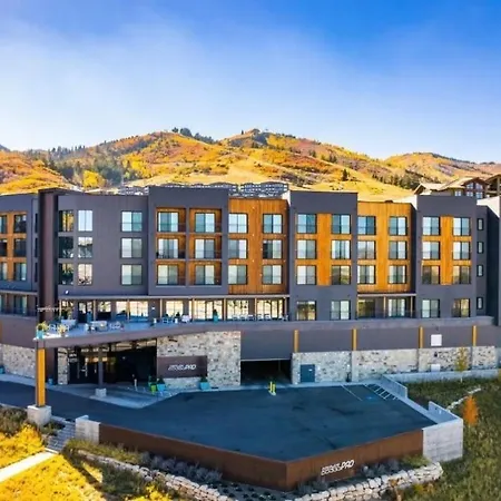 Slope Side Studio In The Heart Of Canyons Village With Heated Pool & Hot Tub!-2