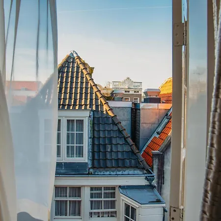Ambassade Hotel-3